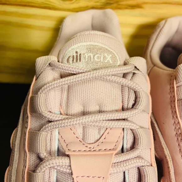 New Nike Air Max 95 Premium Light Rose Running - Picture 7 of 8